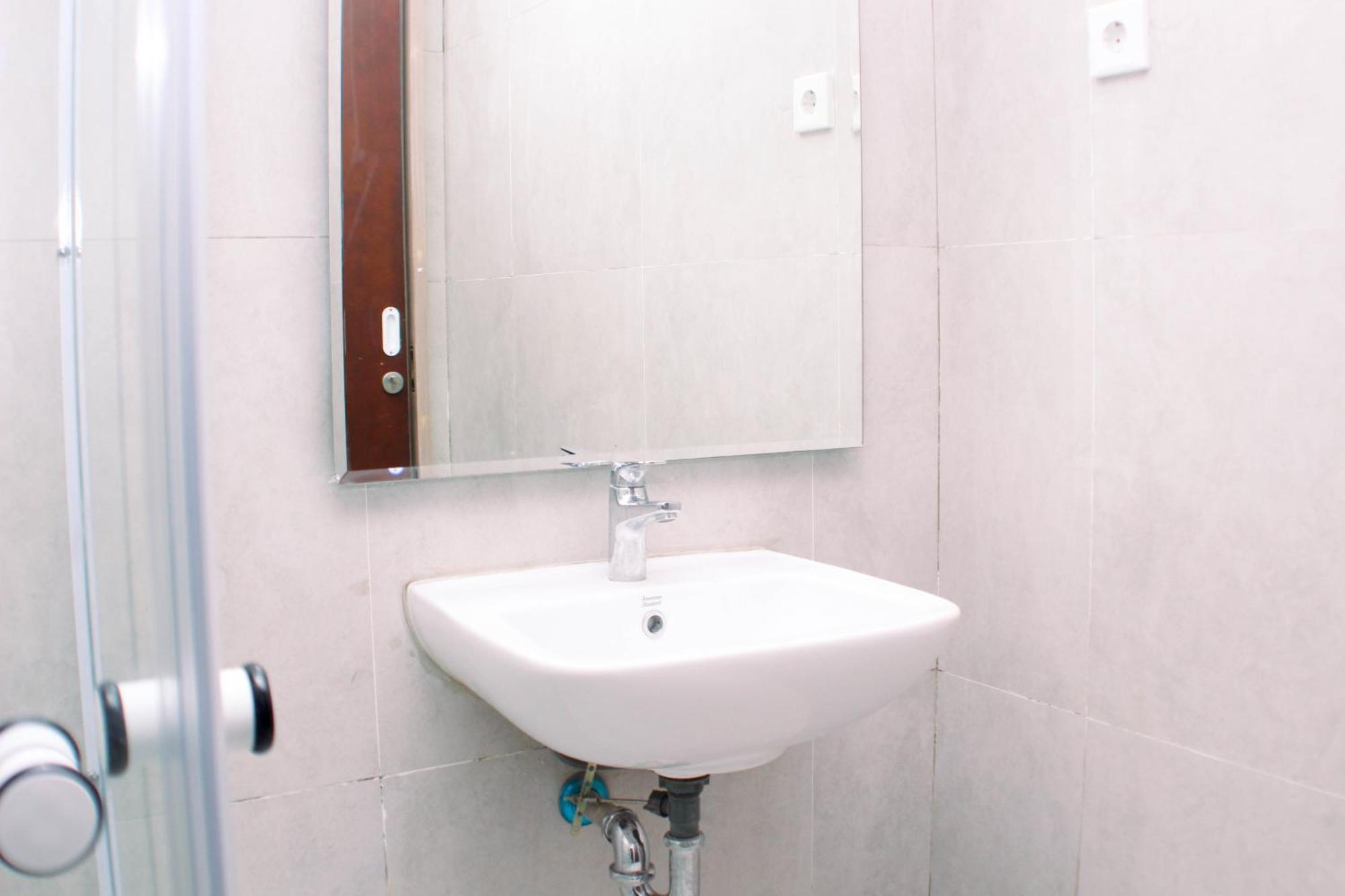 Comfort 2br At Pollux Chadstone By Travelio Bekasi